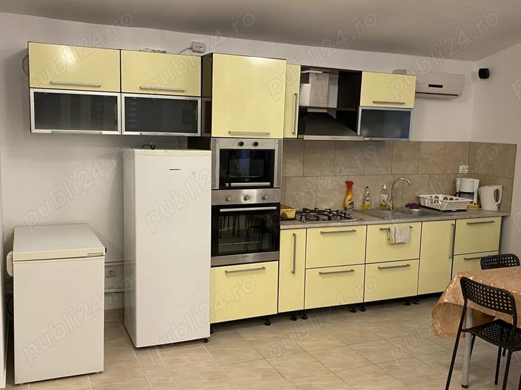 Casă cu 6 camere cu Teren 1000 Mp în Nord