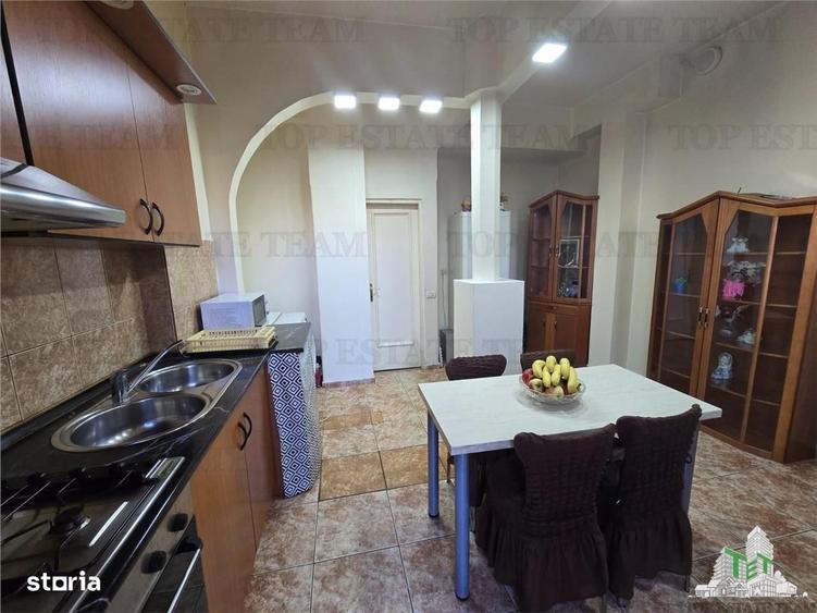 Apartament cu 4 camere decomandat, mobilat în Central