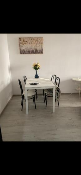 Apartament cu 2 camere decomandat, mobilat în Berceni