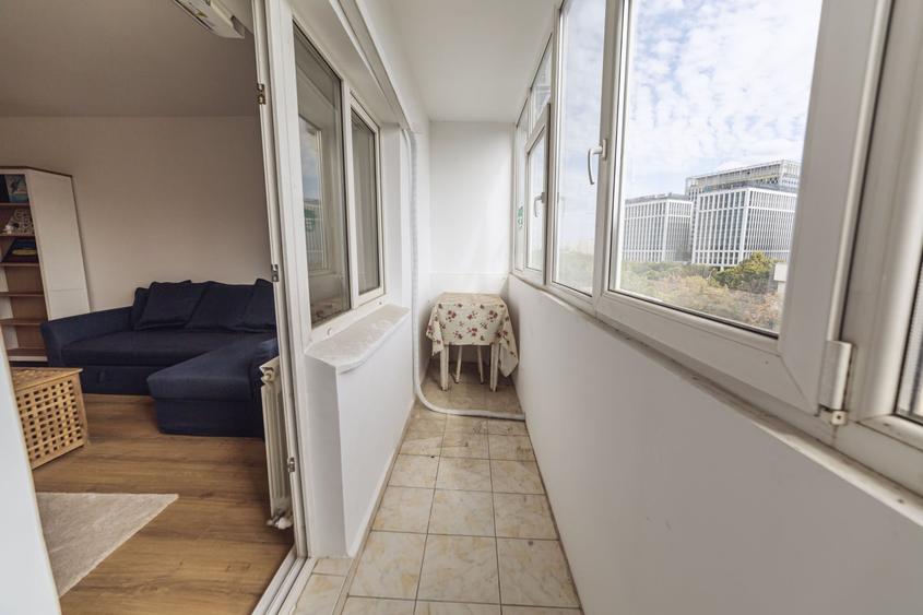 Apartament cu 3 camere decomandat, mobilat în Văcăresti