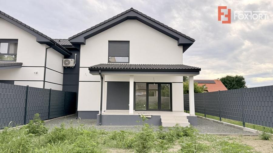 Duplex cu 4 camere cu Canalizare în Moșnița Veche