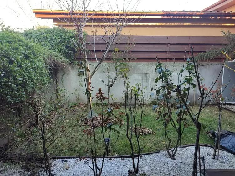 Apartament cu 4 camere decomandat, mobilat în Nord
