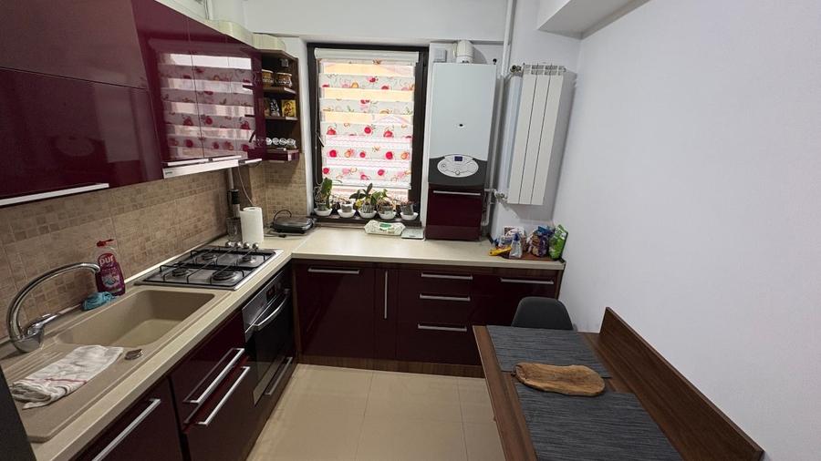 Apartament cu 3 camere decomandat, mobilat în Bucureștii Noi