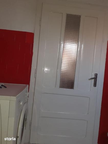 Casă cu 9 camere cu Canalizare în Buteni