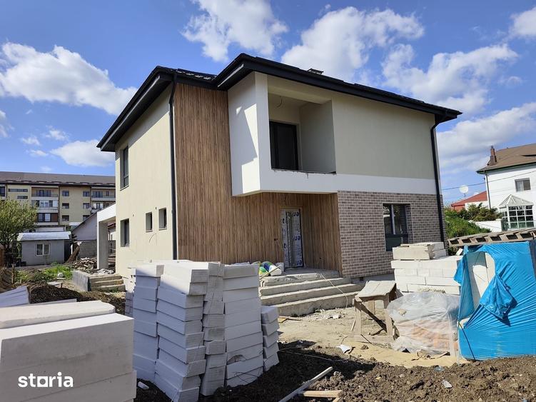 Casă cu 5 camere cu Teren 625 Mp în Mogoșoaia