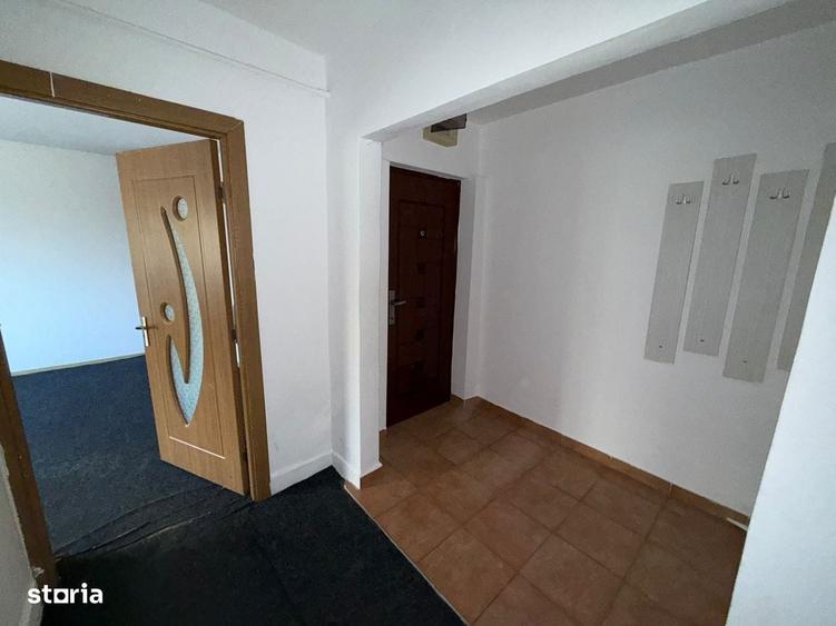 Apartament cu 3 camere decomandat în Republicii