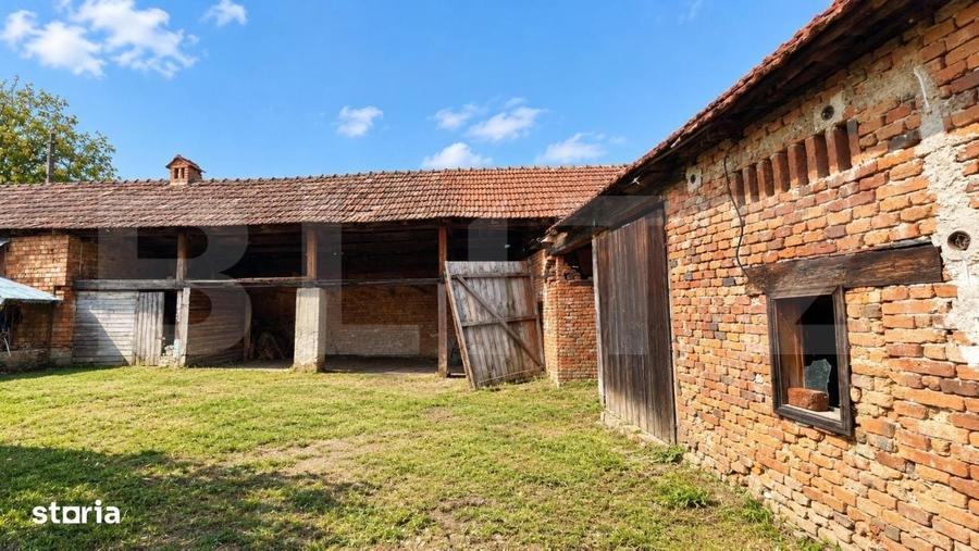 Casă cu 4 camere în Vinerea