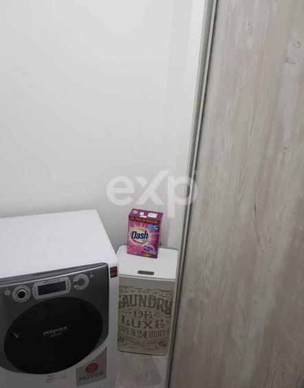 Apartament cu 3 camere semidecomandat în Florești
