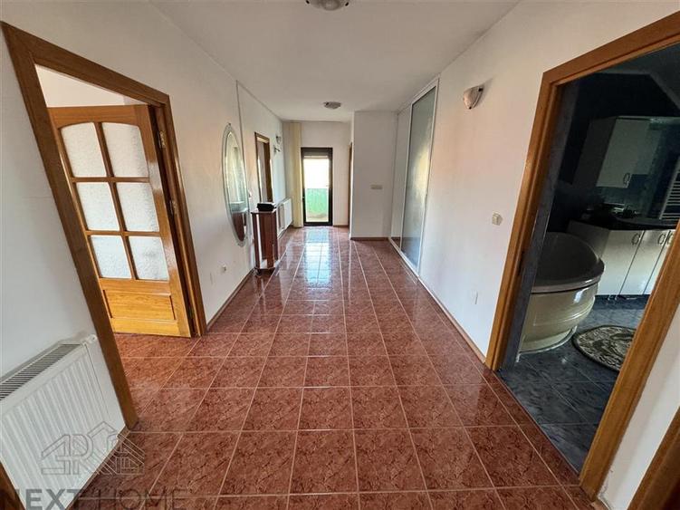 CASA  DE VANZARE BOTARLAU - 23