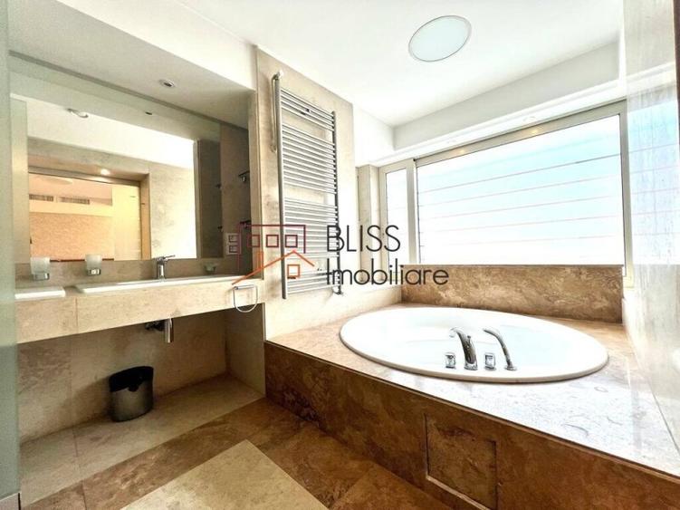 Apartament cu 6 camere decomandat în Kiseleff