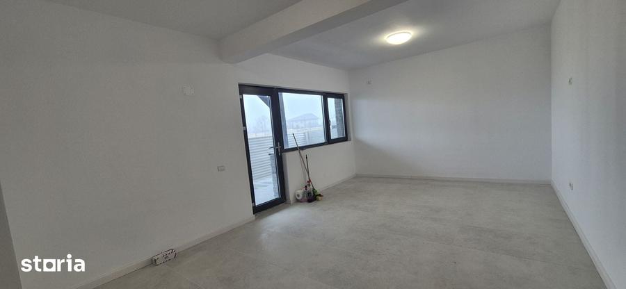 Casă cu 4 camere cu Teren 430 Mp în Domnești
