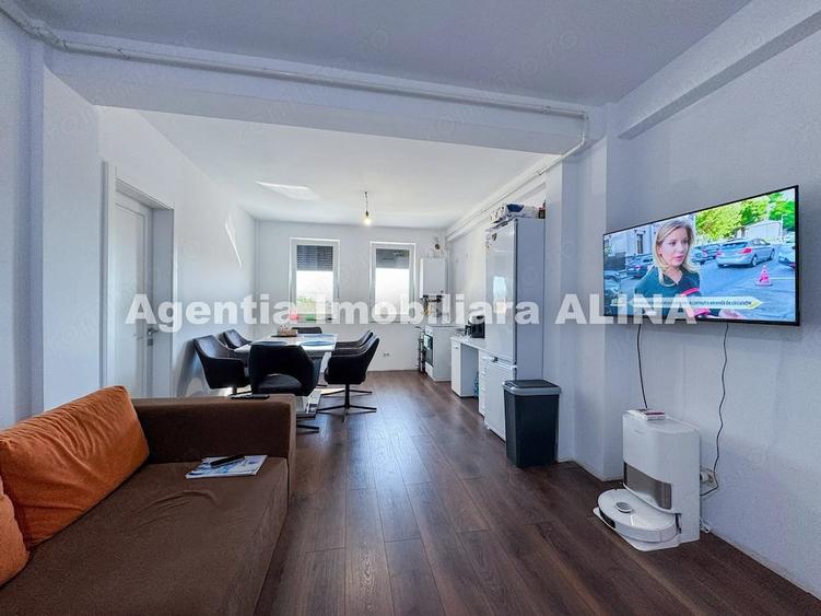 Apartament cu 2 camere decomandat în 22 Decembrie