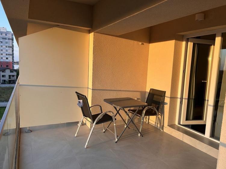Apartament cu 2 camere decomandat în Lacul Morii