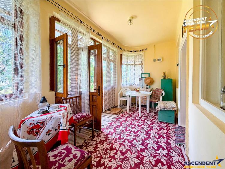 Casă cu 6 camere cu Teren 1911 Mp în Ilieni