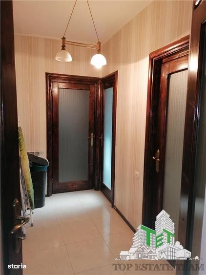 Apartament cu 3 camere, mobilat în Magheru