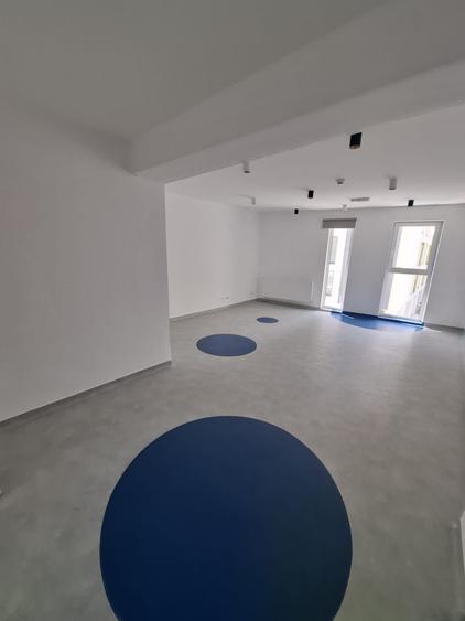 Spațiu comercial, de 600 mp, în Dâmbul Rotund