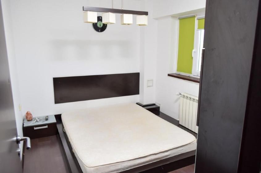 Apartament cu 2 camere semidecomandat, mobilat în Berceni