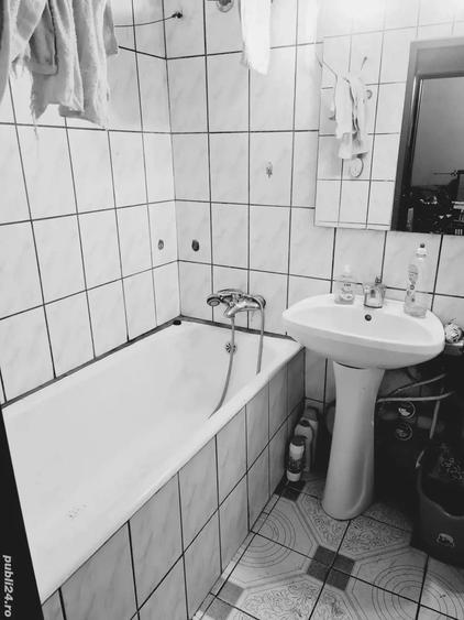 Apartament cu 3 camere decomandat în Rahova