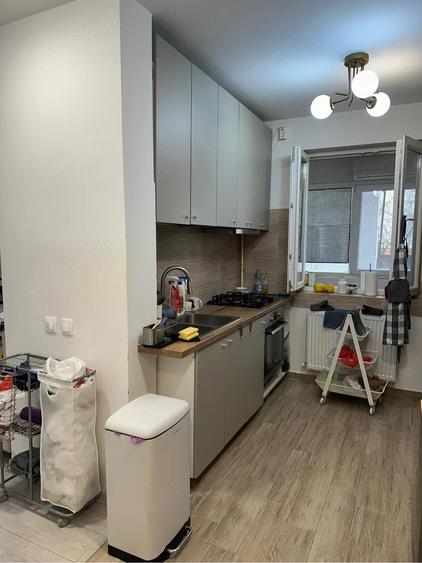 Apartament cu 4 camere decomandat în Dristor