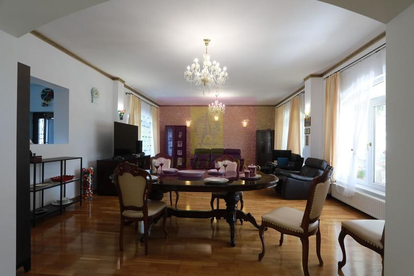 Casă individuală cu 4 camere decomandat cu Canalizare în Corbeanca