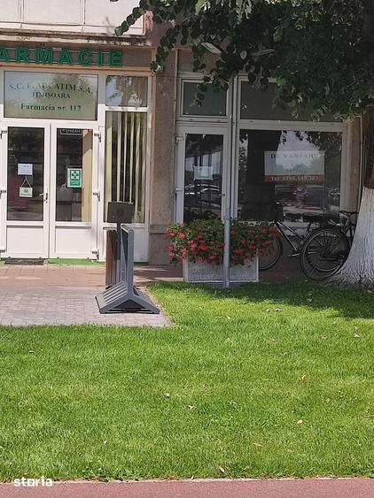 Spațiu comercial, de 68 mp, în Central