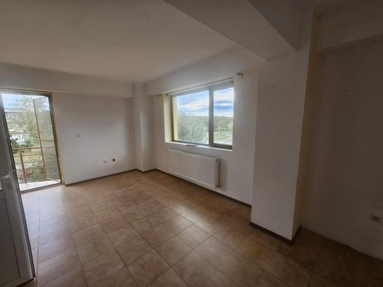 Garsonieră decomandată în Trivale