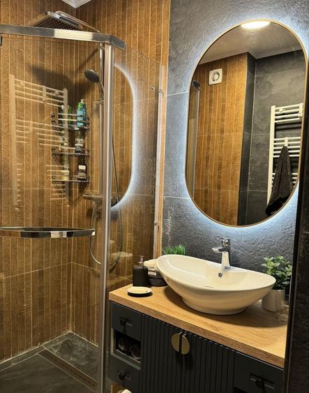 Apartament cu 3 camere decomandat, mobilat în Drumul Taberei