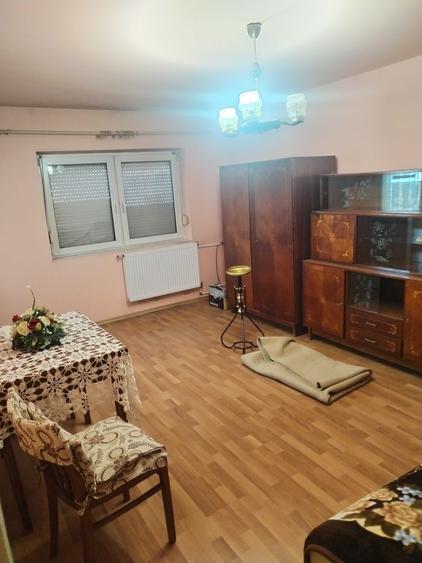 Apartament cu 2 camere decomandat în Iosia