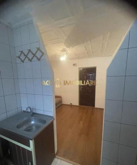 Garsonieră semidecomandată, mobilată în Pajura