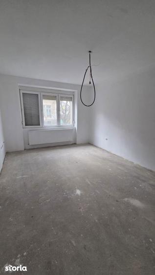 Casă cu Teren 600 Mp în Central
