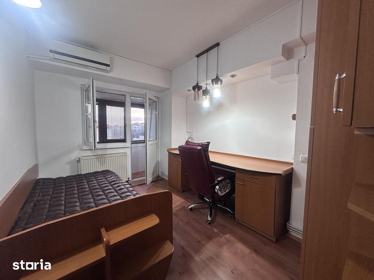 Apartament cu 3 camere decomandat în Central