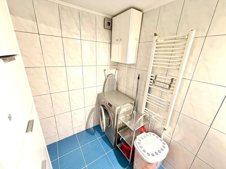 Apartament cu 2 camere în Micro 17