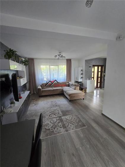 Duplex cu 4 camere cu Teren 258 Mp în Florești