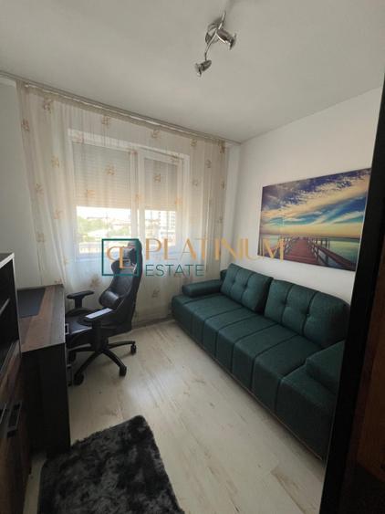 Apartament cu 3 camere semidecomandat, mobilat în Circumvalațiunii