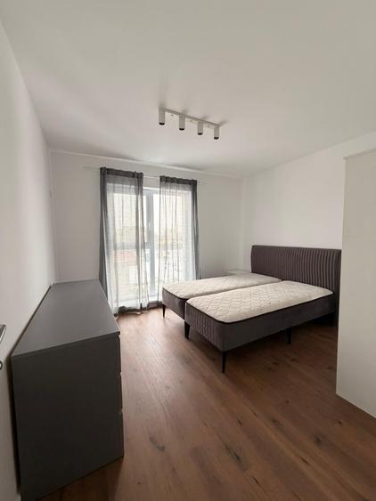 Apartament cu 2 camere decomandat, mobilat în Titan