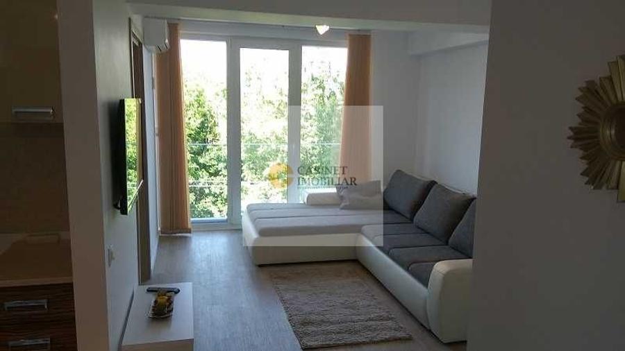 Apartament cu 2 camere decomandat în Politehnica