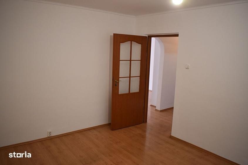Apartament cu 4 camere în Dacia