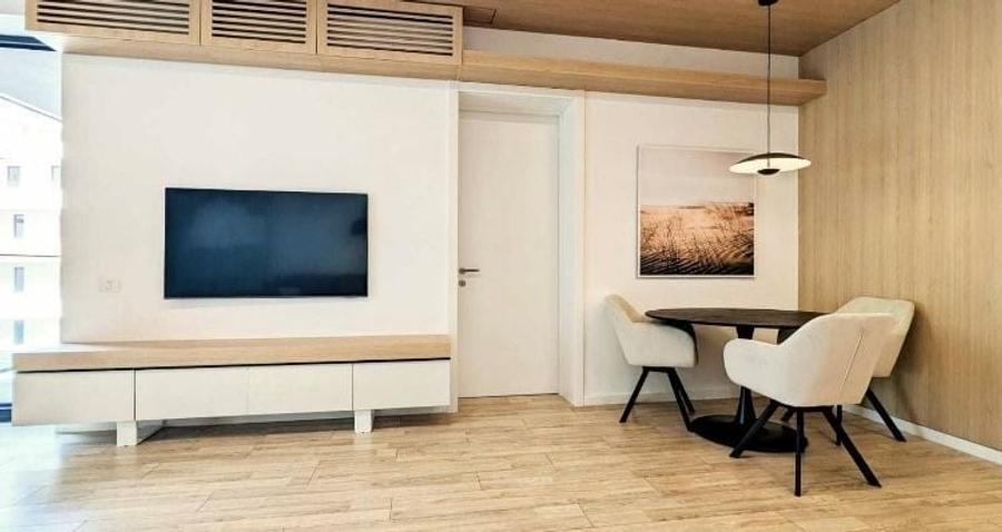 Apartament cu 2 camere semidecomandat, mobilat în Herăstrău