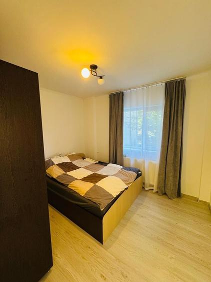 Apartament cu 2 camere semidecomandat, mobilat în Olteniței
