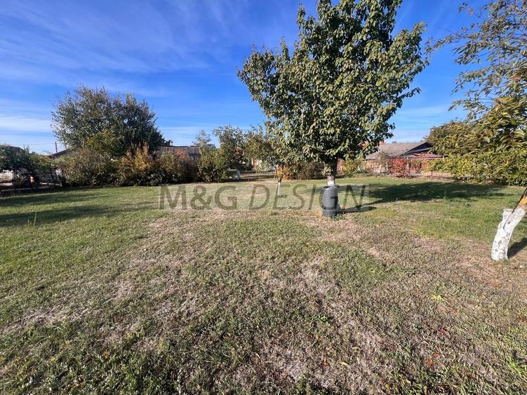 Casă individuală cu 4 camere cu Teren 2260 Mp în Uivar