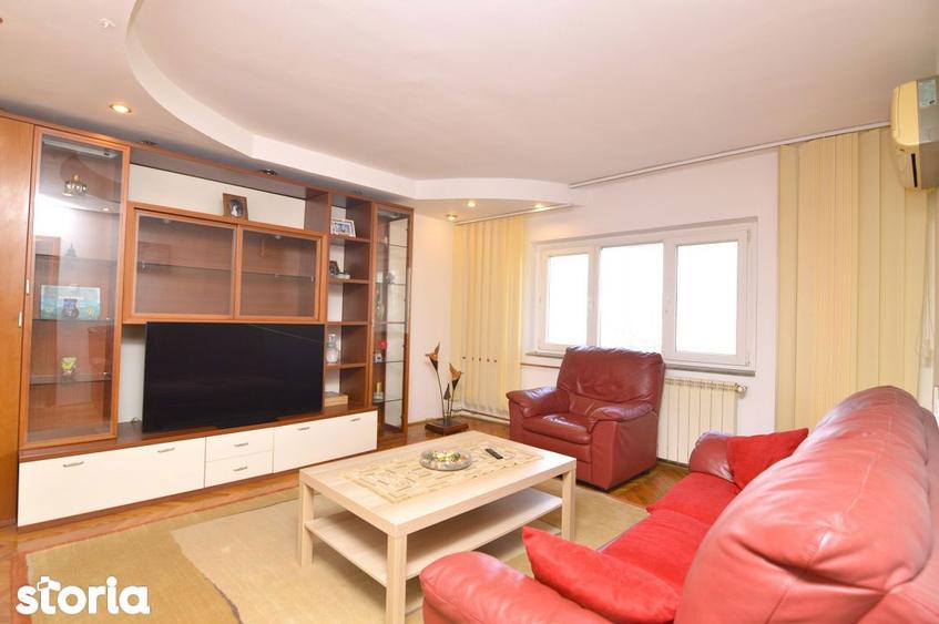 Apartament cu 3 camere decomandat, mobilat în Nerva Traian