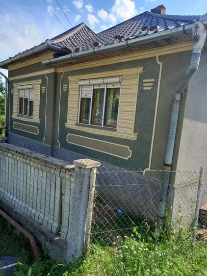 Casă cu 3 camere cu Teren 1000 Mp în Rusu de Sus