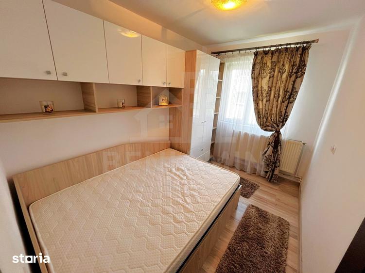 Apartament cu 3 camere semidecomandat în Craiovița Nouă