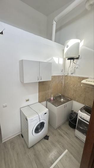 Garsonieră decomandată în Central
