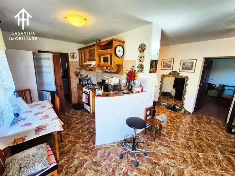 Casă cu Teren 2800 Mp în Săceni