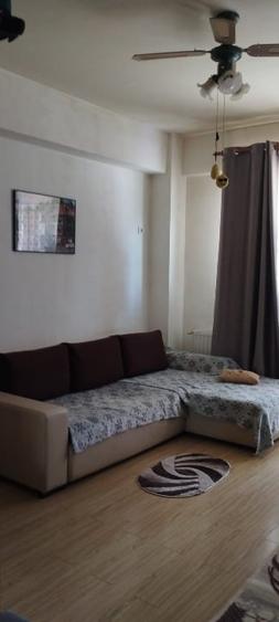 Garsonieră decomandată, mobilată în Roșu