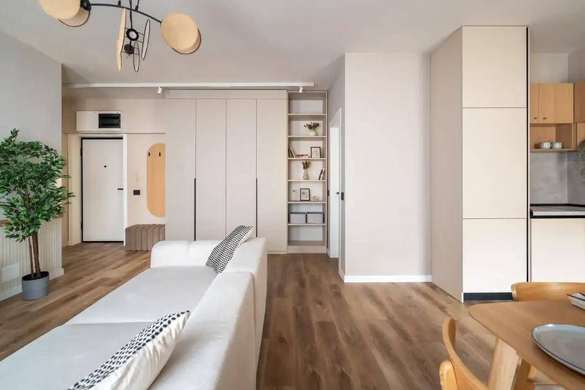 Apartament cu 3 camere decomandat, mobilat în Voluntari