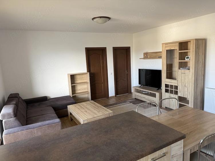 Apartament cu 3 camere semidecomandat în Mărăști