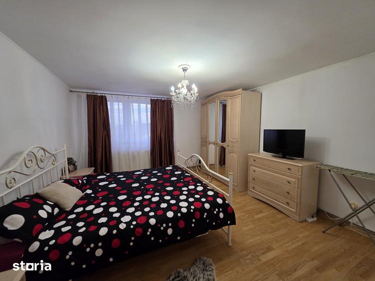 Casă cu 4 camere cu Teren 700 Mp în Central