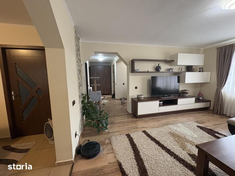 Casă cu 3 camere cu Teren 343 Mp în Sântandrei